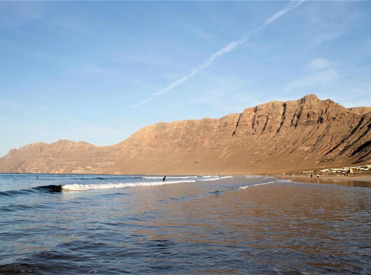 Canaryislandshost L Famara Surfer Екстер'єр фото